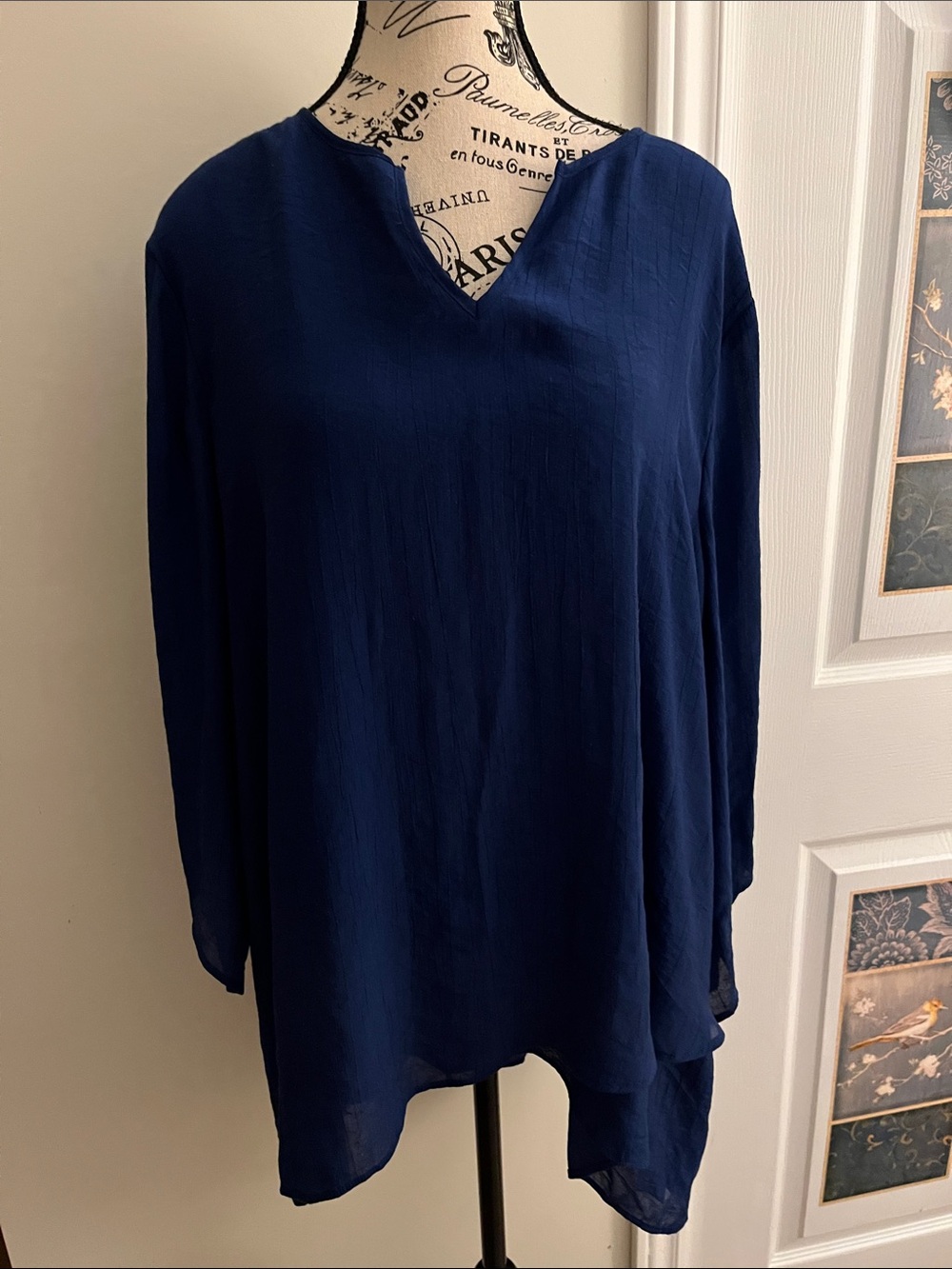 Women's Navy V-Neck Long-Sleeve Tunic Top - Classic Draped Fit